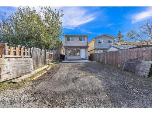 4239 58 Street Ne, Calgary, AB - Outdoor