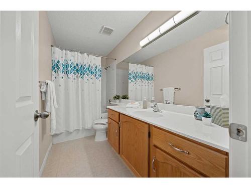 404-39 Hidden Creek Place Nw, Calgary, AB - Indoor Photo Showing Bathroom