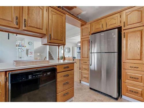 3507 35 Avenue Sw, Calgary, AB - Indoor Photo Showing Kitchen