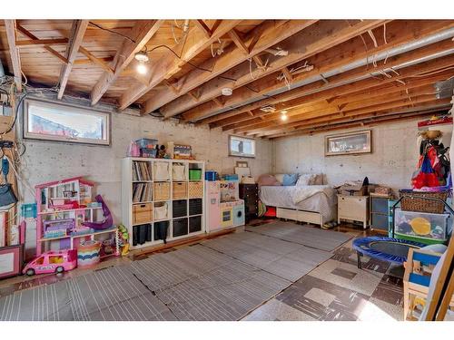 3507 35 Avenue Sw, Calgary, AB - Indoor Photo Showing Basement