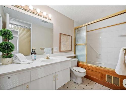 5842 Dalcastle Drive Nw, Calgary, AB - Indoor Photo Showing Bathroom