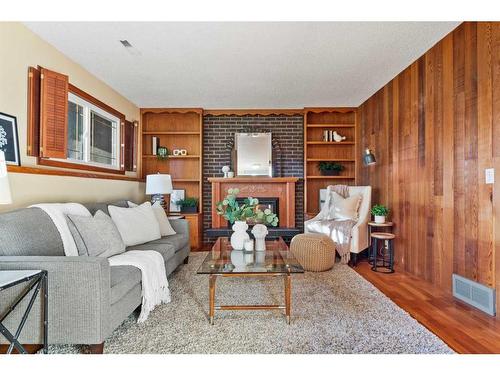 5842 Dalcastle Drive Nw, Calgary, AB - Indoor Photo Showing Living Room