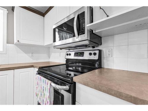 362 Copperfield Grove Se, Calgary, AB - Indoor Photo Showing Kitchen