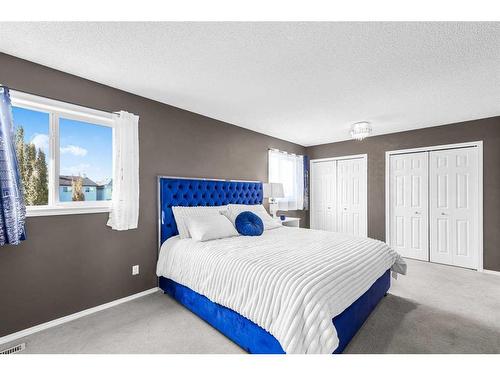 362 Copperfield Grove Se, Calgary, AB - Indoor Photo Showing Bedroom