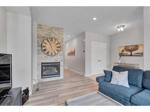 3118 38 Street Sw, Calgary, AB - Indoor Photo Showing Living Room With Fireplace