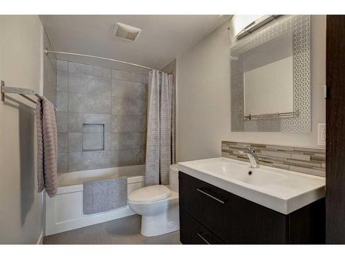 414-2204 1 Street Sw, Calgary, AB - Indoor Photo Showing Bathroom