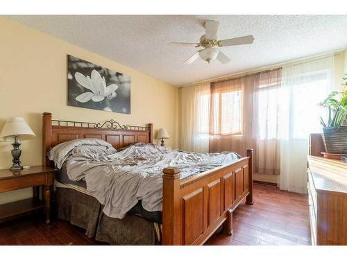 1218 Downie Street, Carstairs, AB - Indoor Photo Showing Bedroom