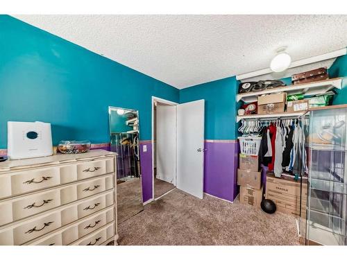 19-131 Templehill Drive Ne, Calgary, AB - Indoor Photo Showing Bedroom