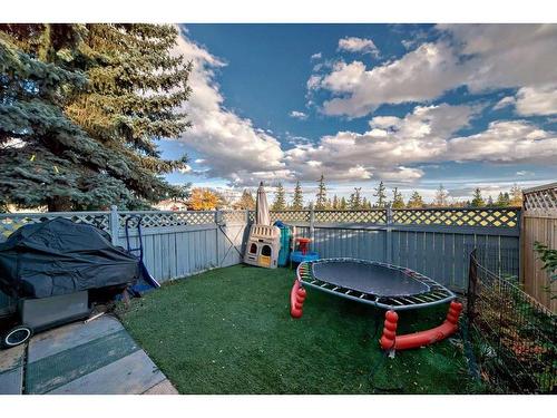 19-131 Templehill Drive Ne, Calgary, AB - Outdoor