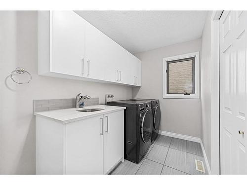 9051 Scurfield Drive Nw, Calgary, AB - Indoor Photo Showing Laundry Room