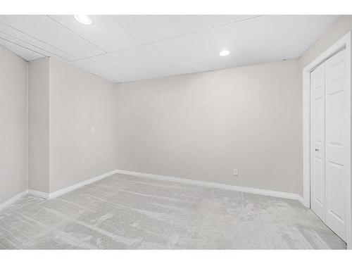 9051 Scurfield Drive Nw, Calgary, AB - Indoor Photo Showing Other Room