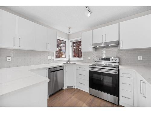 9051 Scurfield Drive Nw, Calgary, AB - Indoor Photo Showing Kitchen