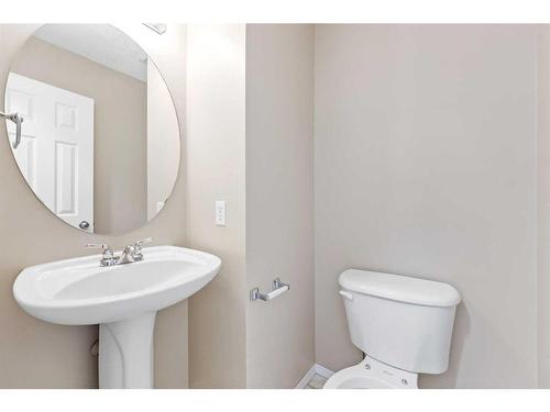 55 Citadel Point Nw, Calgary, AB - Indoor Photo Showing Bathroom