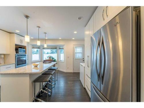 68 Bedford Circle Ne, Calgary, AB - Indoor Photo Showing Kitchen With Upgraded Kitchen