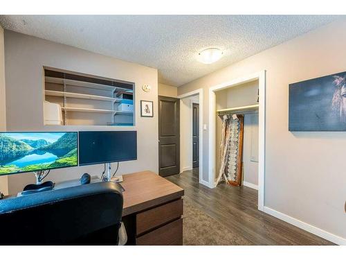 68 Bedford Circle Ne, Calgary, AB - Indoor