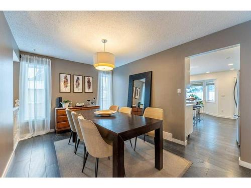 68 Bedford Circle Ne, Calgary, AB - Indoor Photo Showing Dining Room