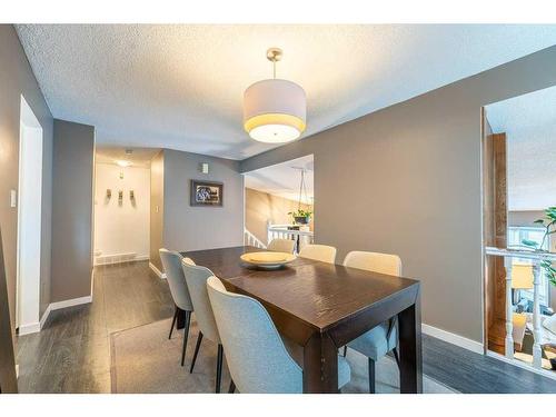 68 Bedford Circle Ne, Calgary, AB - Indoor Photo Showing Dining Room