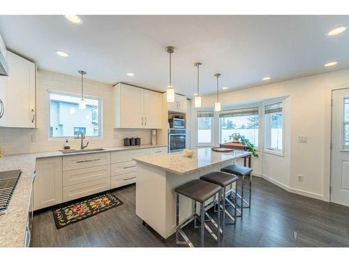 68 Bedford Circle Ne, Calgary, AB - Indoor Photo Showing Kitchen With Upgraded Kitchen