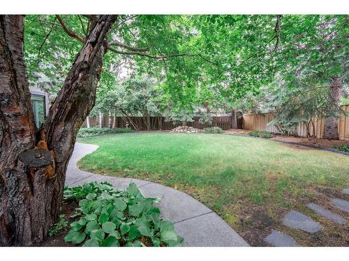 4 Baycrest Place Sw, Calgary, AB - Outdoor