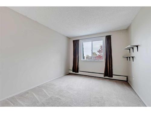 5312-315 Southampton Drive Sw, Calgary, AB - Indoor Photo Showing Other Room