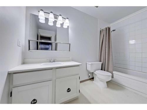 5312-315 Southampton Drive Sw, Calgary, AB - Indoor Photo Showing Bathroom