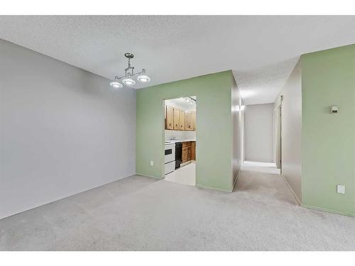 5312-315 Southampton Drive Sw, Calgary, AB - Indoor