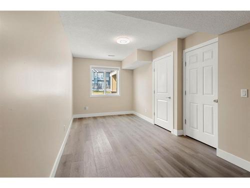 109 Kinniburgh Boulevard, Chestermere, AB - Indoor Photo Showing Other Room