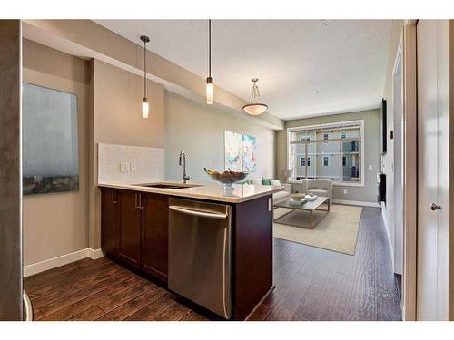 314-22 Auburn Bay Link Se, Calgary, AB - Indoor Photo Showing Kitchen