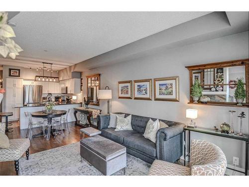 304-205 Riverfront Avenue Sw, Calgary, AB - Indoor Photo Showing Living Room