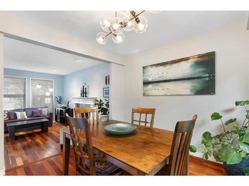 79 Woodfield Crescent Sw, Calgary, AB - Indoor Photo Showing Dining Room