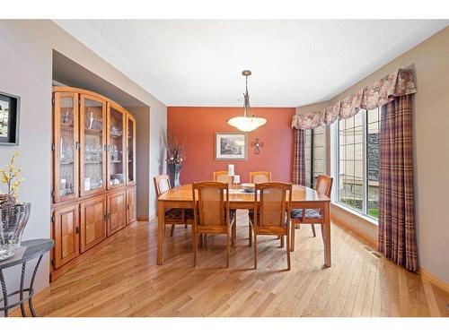 82 Everwillow Close Sw, Calgary, AB - Indoor Photo Showing Dining Room