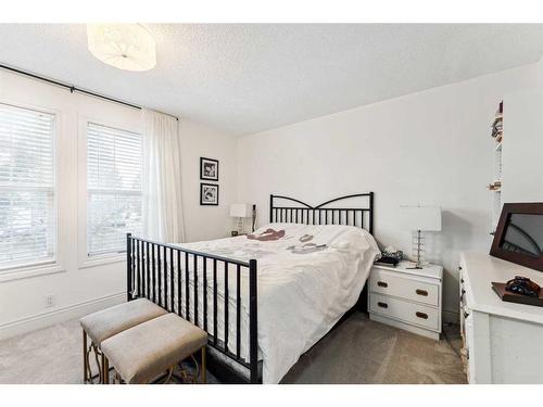 108 Bedford Circle Ne, Calgary, AB - Indoor Photo Showing Bedroom