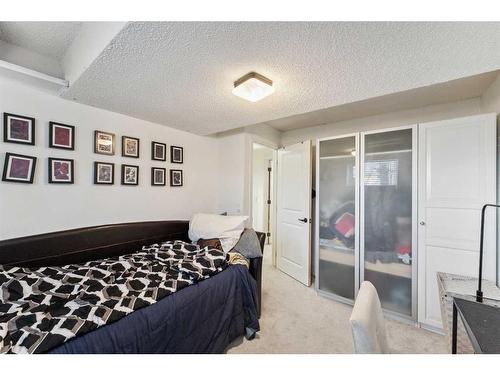 108 Bedford Circle Ne, Calgary, AB - Indoor Photo Showing Bedroom