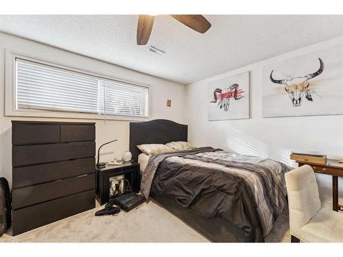 108 Bedford Circle Ne, Calgary, AB - Indoor Photo Showing Bedroom