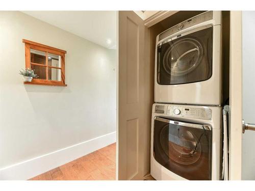 5N-222 Eagle Ridge Drive Sw, Calgary, AB - Indoor Photo Showing Laundry Room