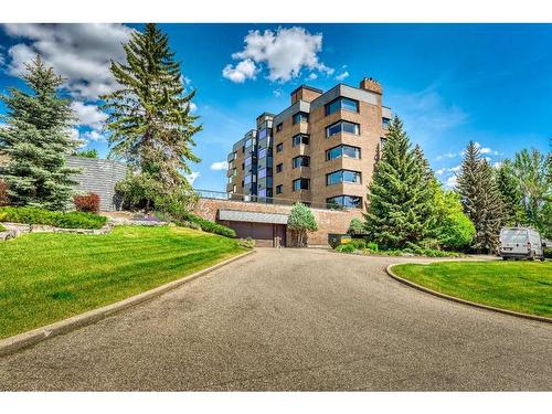 5N-222 Eagle Ridge Drive Sw, Calgary, AB - Outdoor With Facade