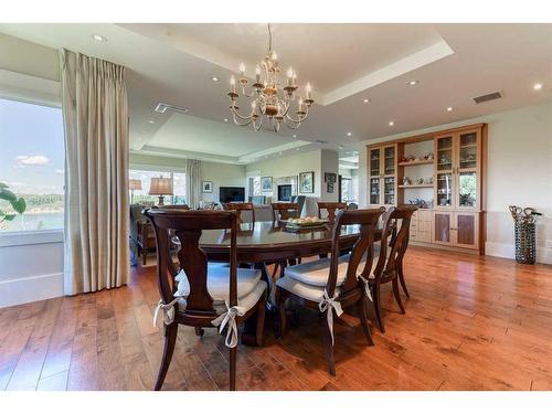 5N-222 Eagle Ridge Drive Sw, Calgary, AB - Indoor Photo Showing Dining Room