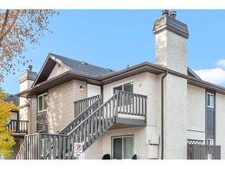 15 Cedar Springs Gardens SW Calgary, AB T2W 5J9