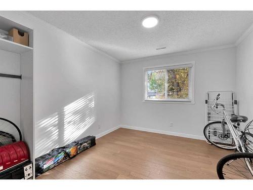 15 Cedar Springs Gardens Sw, Calgary, AB - Indoor Photo Showing Other Room