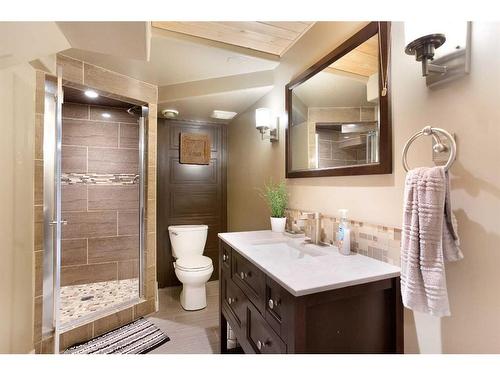 73 Langton Drive Sw, Calgary, AB - Indoor Photo Showing Bathroom