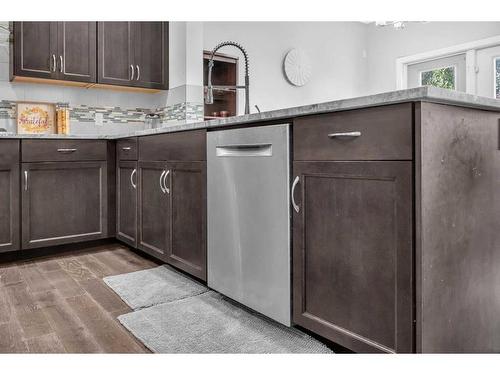 178 Chaparral Valley Way Se, Calgary, AB - Indoor Photo Showing Kitchen