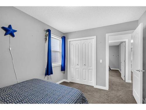 178 Chaparral Valley Way Se, Calgary, AB - Indoor Photo Showing Bedroom