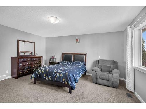 178 Chaparral Valley Way Se, Calgary, AB - Indoor Photo Showing Bedroom