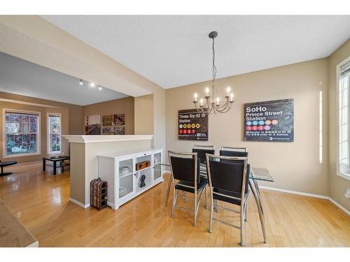 72 Inverness Square Se, Calgary, AB - Indoor