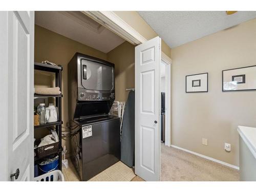 72 Inverness Square Se, Calgary, AB - Indoor Photo Showing Laundry Room