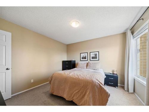 72 Inverness Square Se, Calgary, AB - Indoor Photo Showing Bedroom