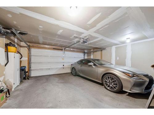 72 Inverness Square Se, Calgary, AB - Indoor Photo Showing Garage