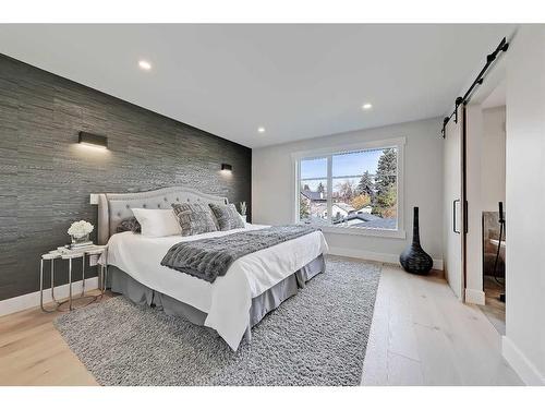 228 20 Avenue Nw, Calgary, AB - Indoor Photo Showing Bedroom