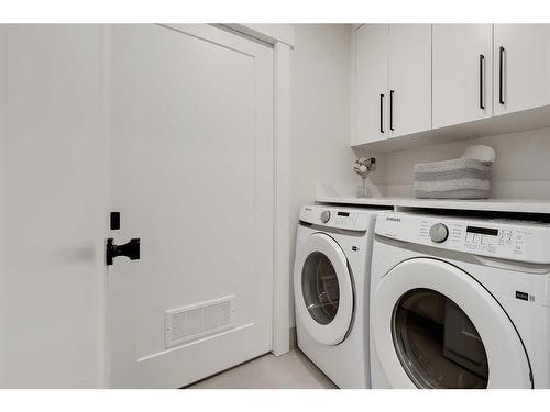 228 20 Avenue Nw, Calgary, AB - Indoor Photo Showing Laundry Room