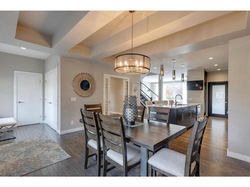 3818 Sarcee Road Sw, Calgary, AB - Indoor Photo Showing Dining Room